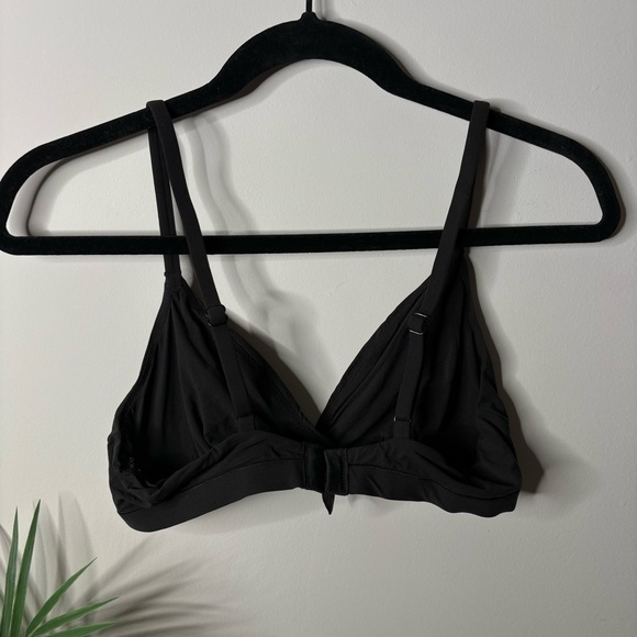 Quince Womens‎ Lingerie Second Skin Crossover Bralette Triangle Wireless Bra M - Picture 3 of 4